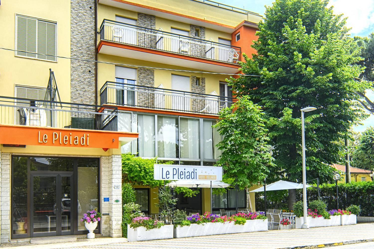 Hotel Le Pleiadi Белариа-Игеа Марина Екстериор снимка