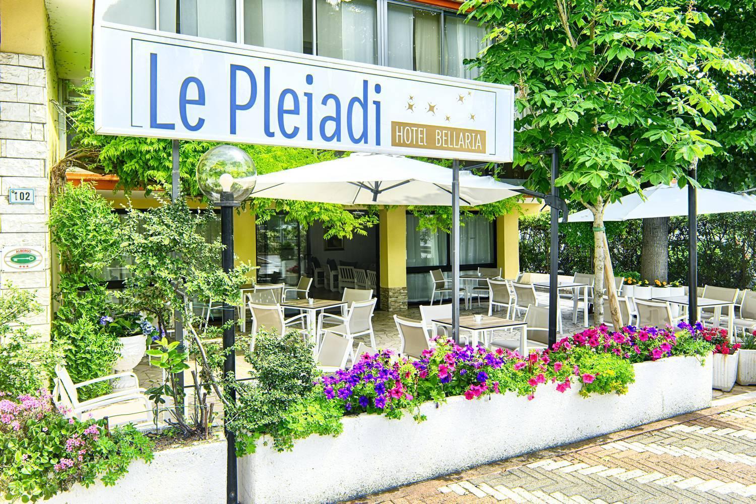 Hotel Le Pleiadi Белариа-Игеа Марина Екстериор снимка