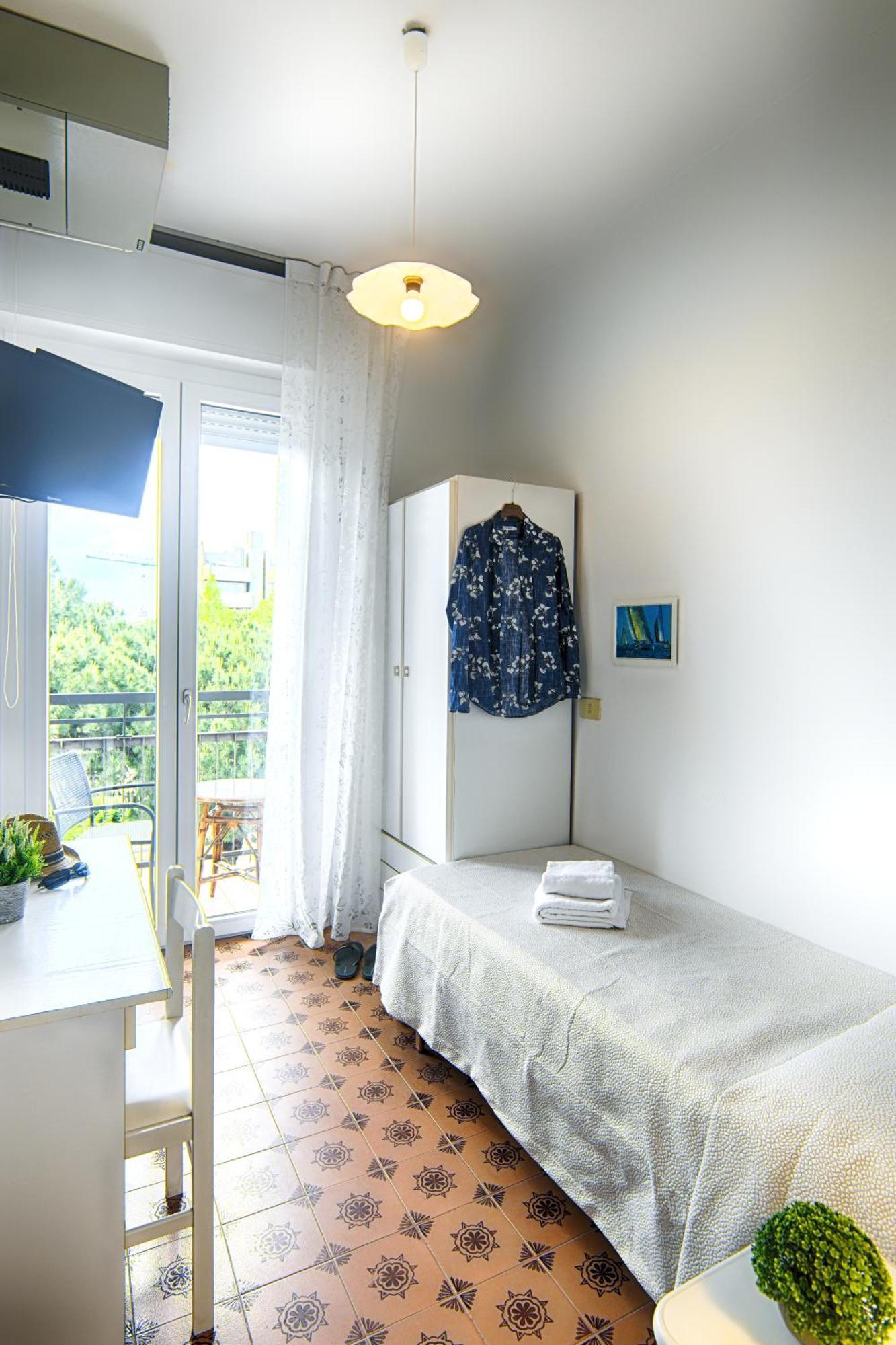 Hotel Le Pleiadi Белариа-Игеа Марина Екстериор снимка