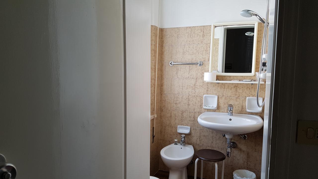 Hotel Le Pleiadi Белариа-Игеа Марина Екстериор снимка